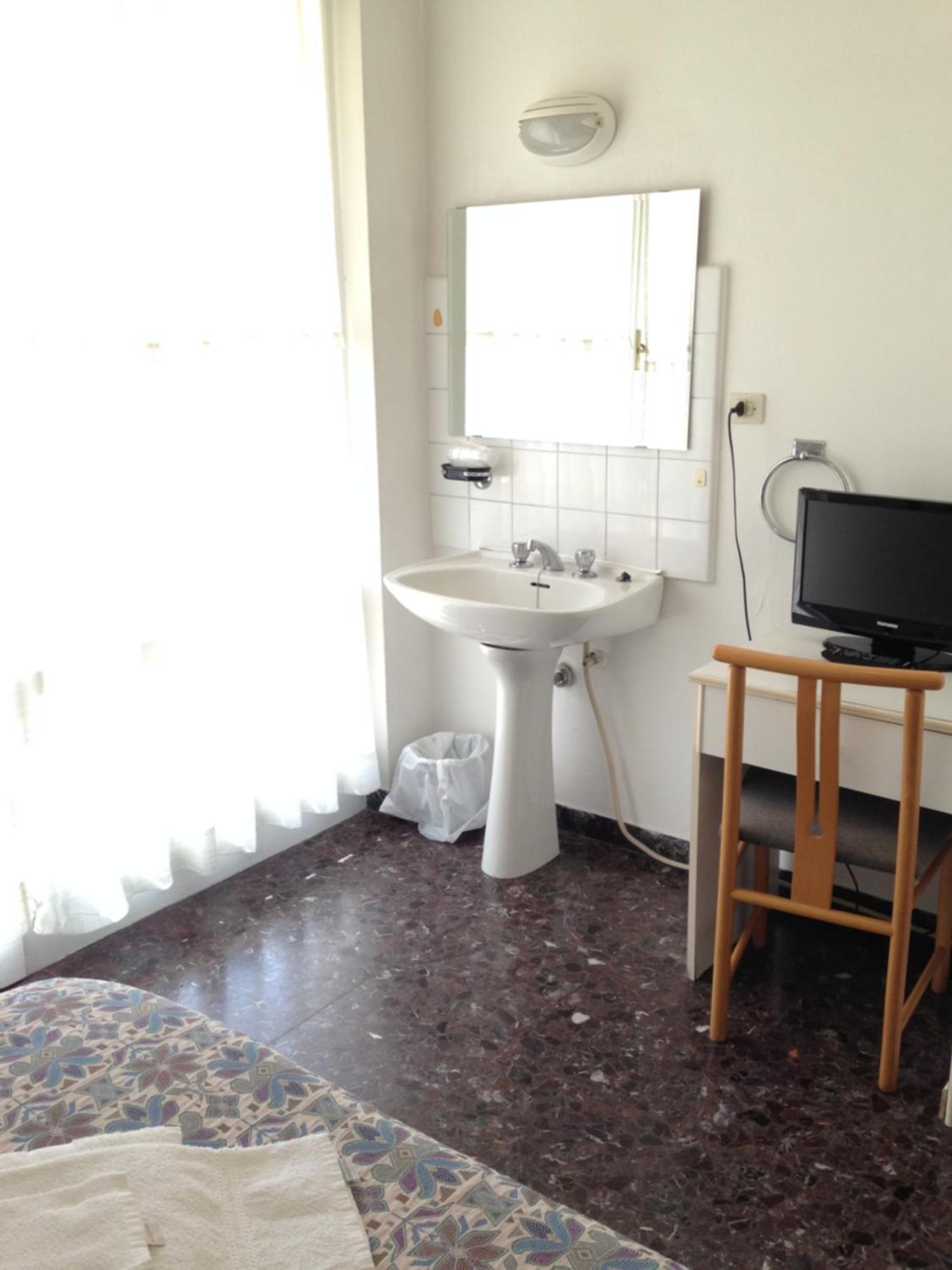 Albergo La Neigra 东塞斯特里 外观 照片