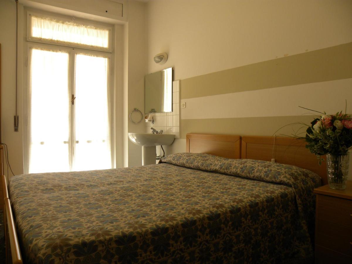 Albergo La Neigra 东塞斯特里 外观 照片